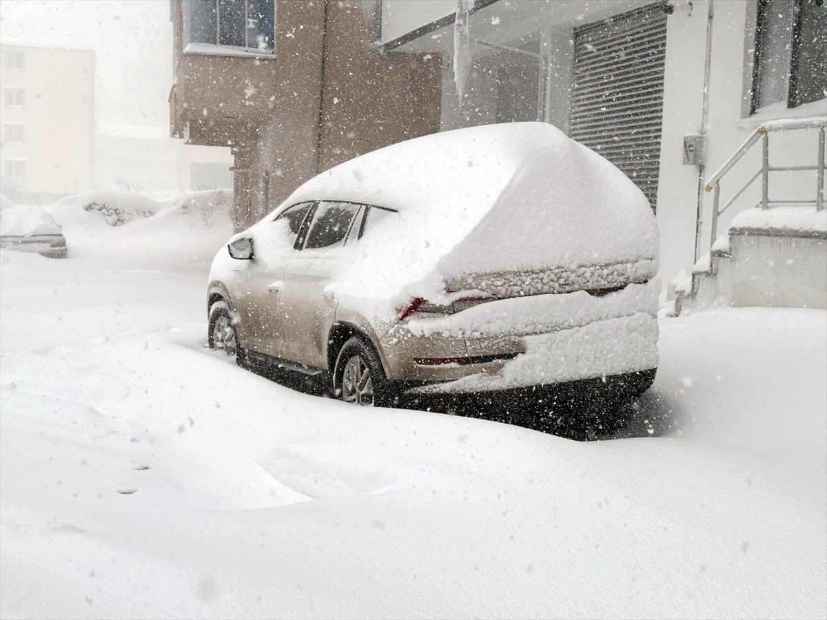 Erzurum ve Ardahan'da Kar Yağışı ve Soğuk Hava Etkiliyor