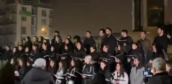 Hataylılar asrın felaketinde kaybettiklerini 'Ayrılık' şarkısıyla andı