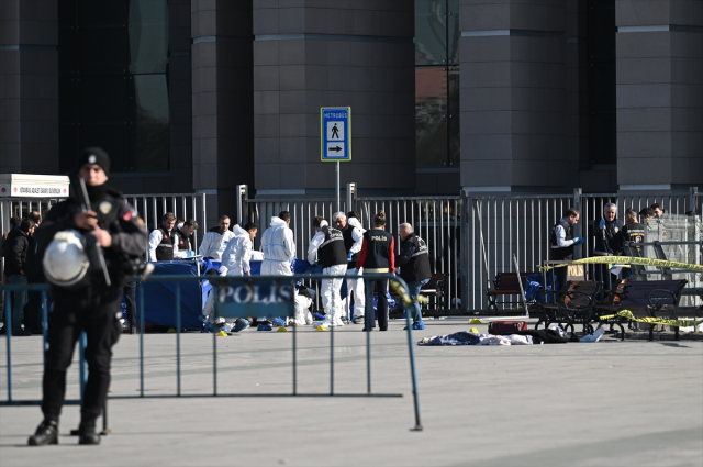 İstanbul Adliyesi'ne saldıran teröristlerin çantalarından ve üzerlerinden çıkanlar belli oldu