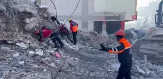 Kadın doktor, depremde kurtardığı canları gözyaşları ile anlattı