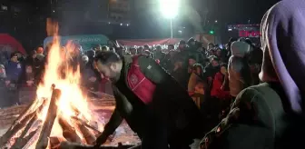 Depremde babasını ve kardeşlerini kaybeden hemşire duygusal anlar yaşadı