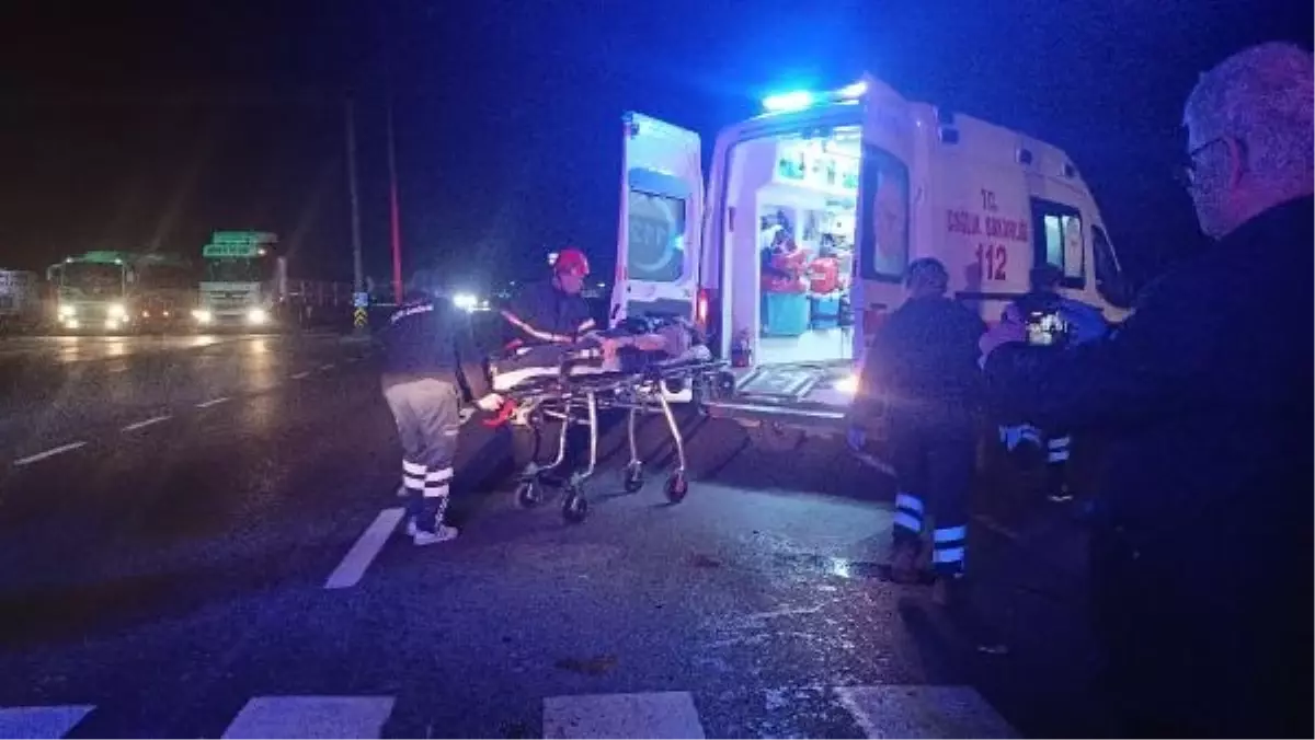 Kartepe'de trafik kazası: 1'i ağır 3 kişi yaralandı