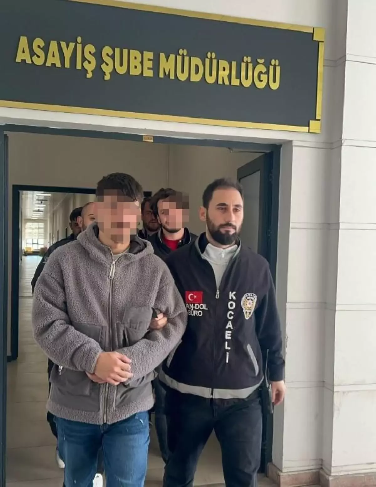 Kocaeli'de Sahte Dekontla Dolandırıcılık Yapan 3 Kişi Tutuklandı