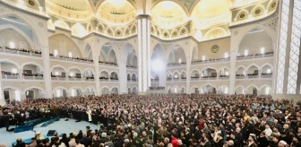 10 Binlerce Kişi Şahinbey Millet Camii'nde Depremzedeler İçin Dua Etti