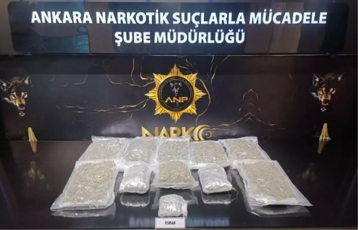 Ankara'da 3 Araçta 5 Kilo Esrar Ele Geçirildi