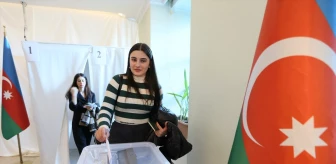 Kars'ta Azerbaycan Cumhurbaşkanı Seçimi İçin Oy Kullanma İşlemi Başladı