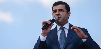 DEM Parti milletvekilleri Mehmet Rüştü Tiryaki ve Saruhan Oluç, Selahattin Demirtaş'ı cezaevinde ziyaret etti