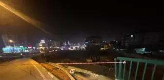 Bursa'da inşaat kazısı sırasında yol göçtü