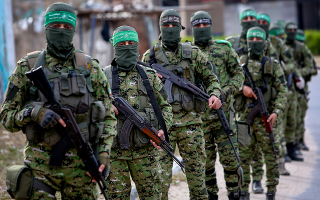 Hamas, İsrail'e üç aşamalı esir takası ve ateşkes önerdi