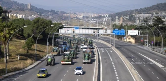 İspanya'da çiftçilerin protestoları trafiği felç etti