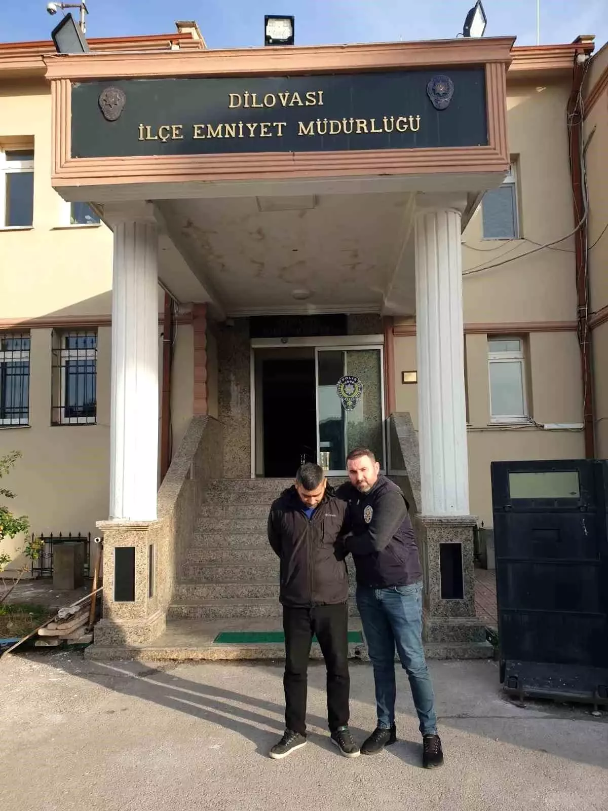 Kocaeli'de Kasten Öldürme ve Hırsızlık Suçlarından Aranan 3 Şahıs Yakalandı