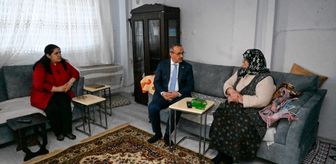 Kocaeli Valisi Seddar Yavuz ve eşi Miraç Kandili'nde ihtiyaç sahibi aileleri ziyaret etti