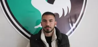 Denizlisporlu Futbolcu Emre Sağlık Maçta Cep Telefonu Buldu