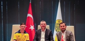MKE Ankaragücü, Alexis Flips'i kiralık olarak transfer etti