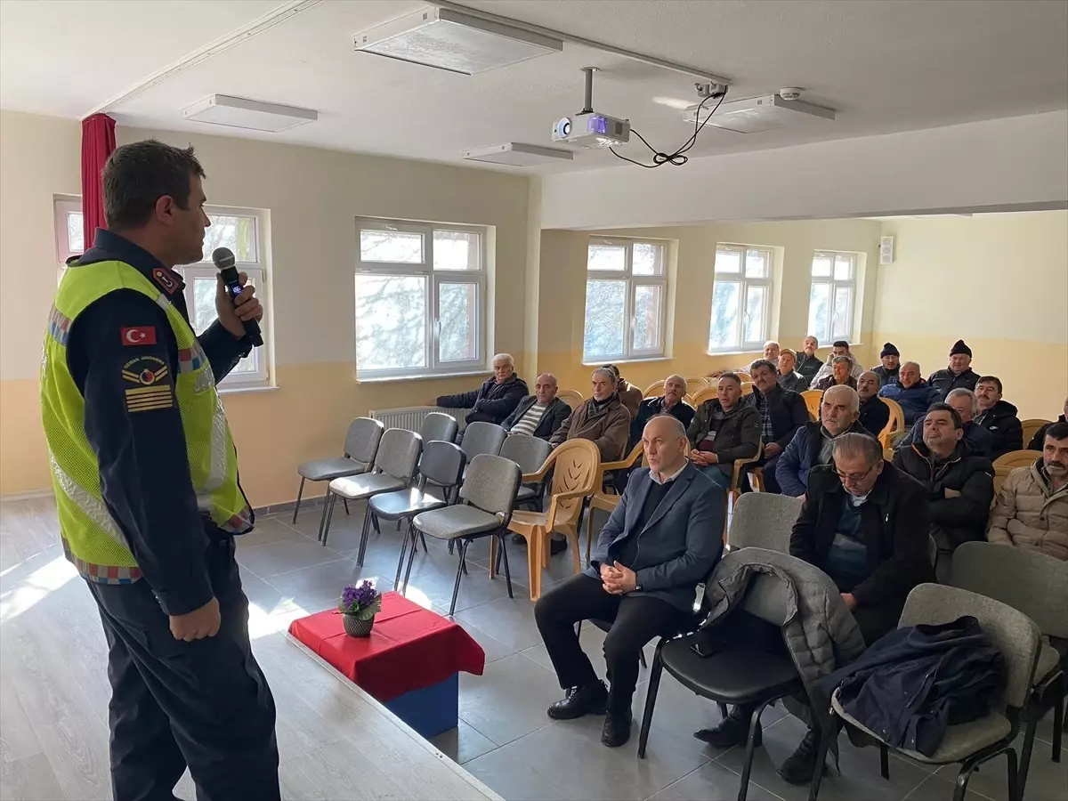 Mudurnu'da Servis Şoförlerine Trafik ve Kış Şartları Eğitimi Verildi
