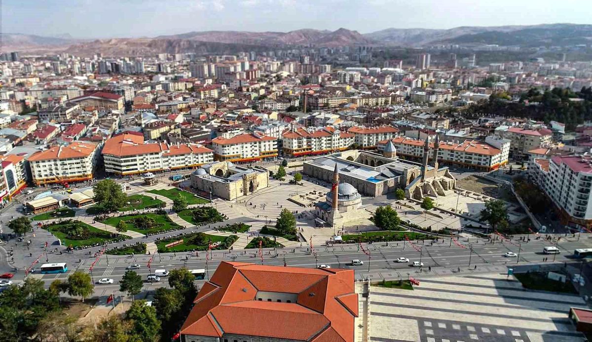 Sivas'ta Nüfus Artışı: İl ve İlçelerde Azalma, Belde ve Köylerde Patlama