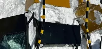 Erzurum'da çığ düşen iş makinesi operatörü yaralandı