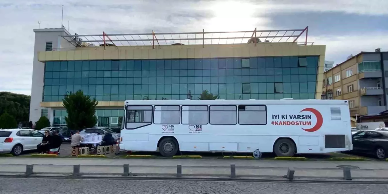 Samsun'da Elektrik Dağıtım Şirketi Çalışanları Kızılay'a Kan Bağışında Bulundu