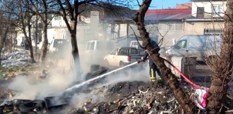 Çorlu'da Eski Okul Bahçesinde Yangın Çıktı