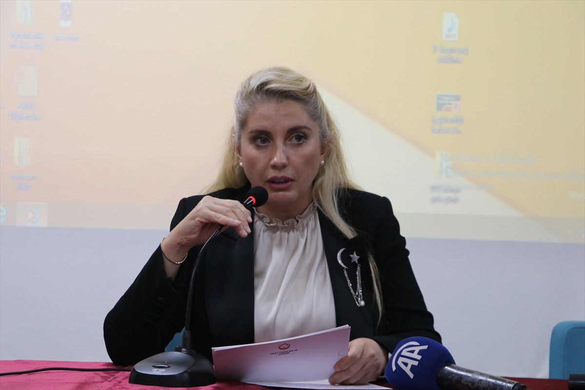 Şehit Yakınları ve Gaziler Dayanışma Vakfı Başkanı Bilge Gürs, Kahramanmaraş'ta öğrencilerle buluştu