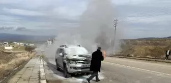 Bala'da hafif ticari araç yangını