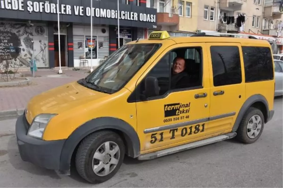 Niğde'de Unutulan Çanta Sahibine Teslim Edildi