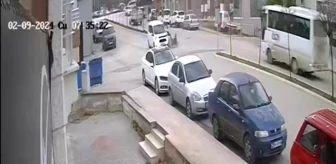 Amasya'da motosikletle hafif ticari araç çarpıştı