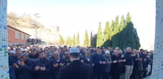 Ankara'da kafa kafaya çarpışan otomobillerde 4 kişi hayatını kaybetti