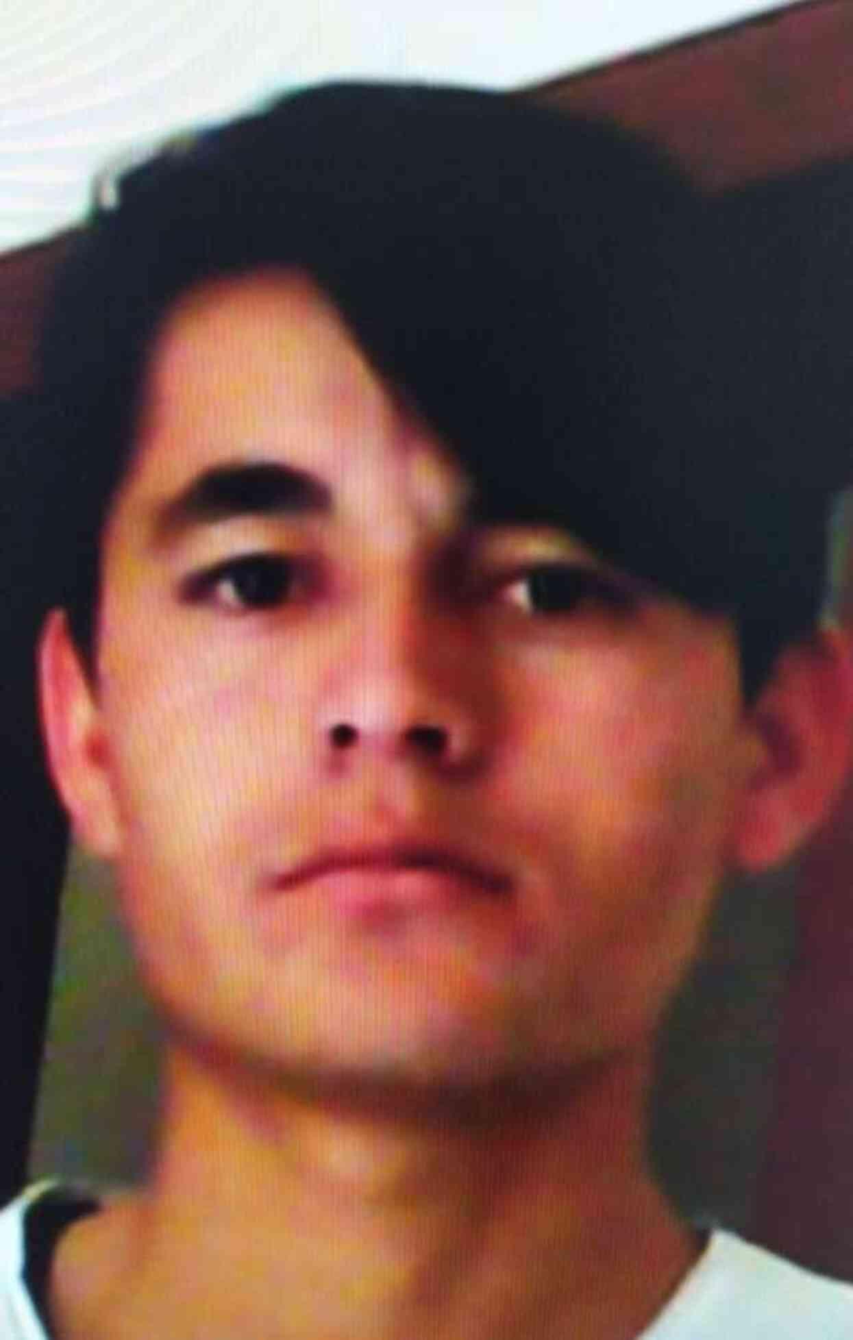 Arkadaşını baltayla öldürdüğü anlar güvenlik kamerasına yansıdı