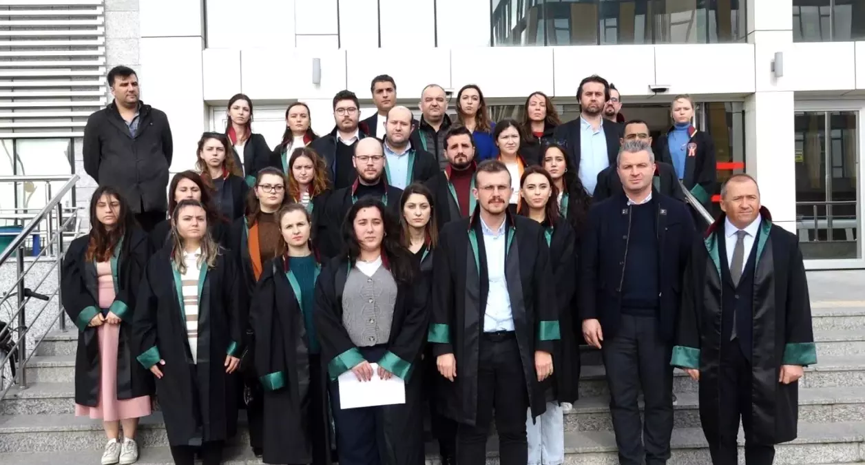 Kırklareli'de Avukatı Bıçakla Tehdit Eden Şahıs Gözaltına Alındı