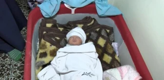 Bahçelievler'de Minibüste Doğum Yapan Anne ve Bebeği Taburcu Oldu