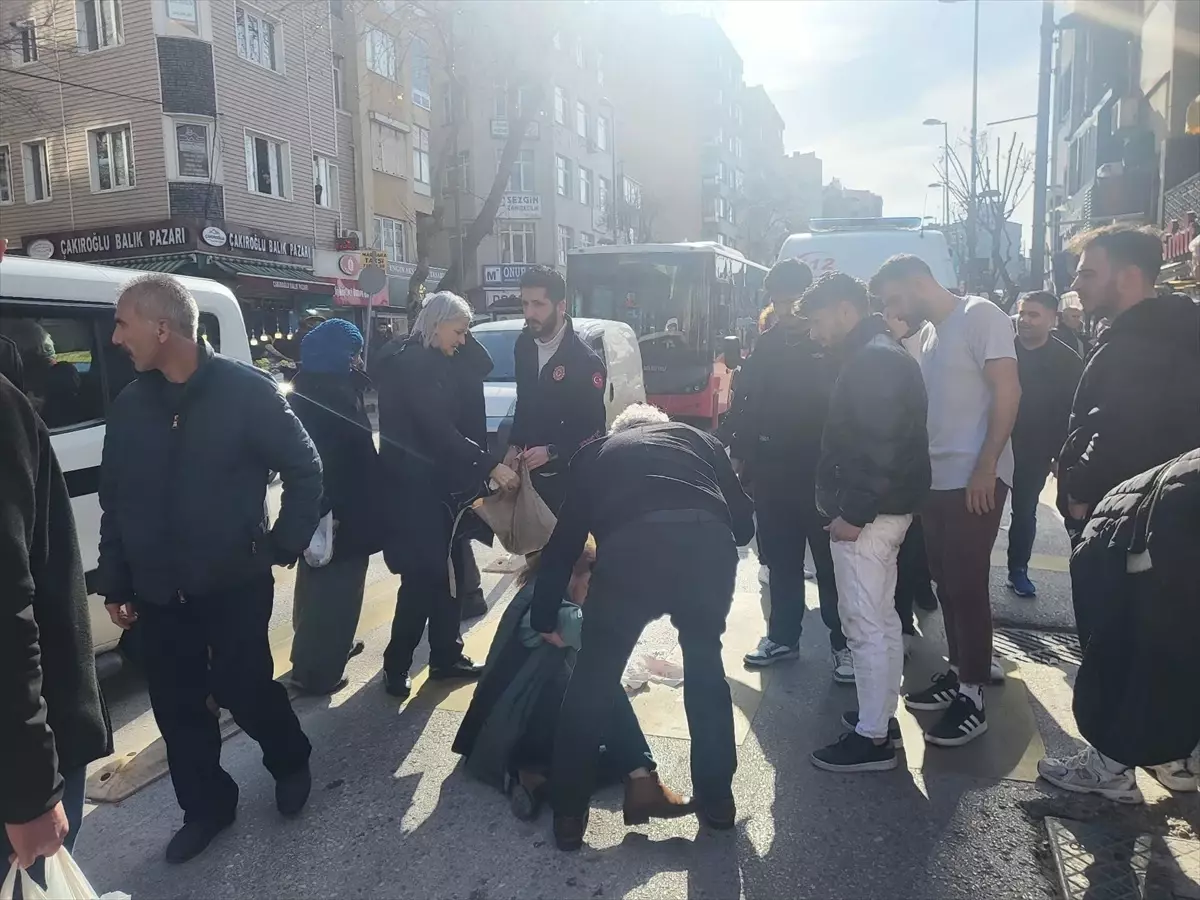 Bandırma'da motosiklet kazası: 2 kişi yaralandı