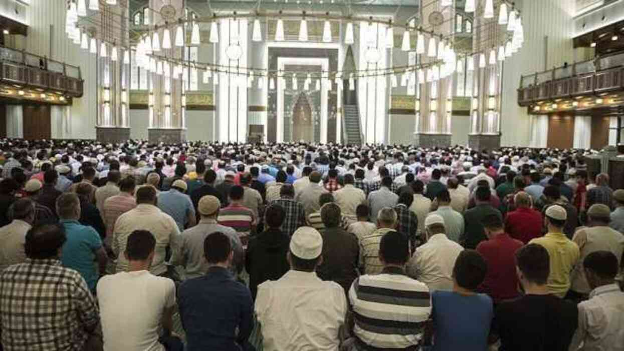 Cuma namazı kaç rekat? Cuma namazı nasıl kılınır? Diyanet'e göre Cuma namazı kılınışı!