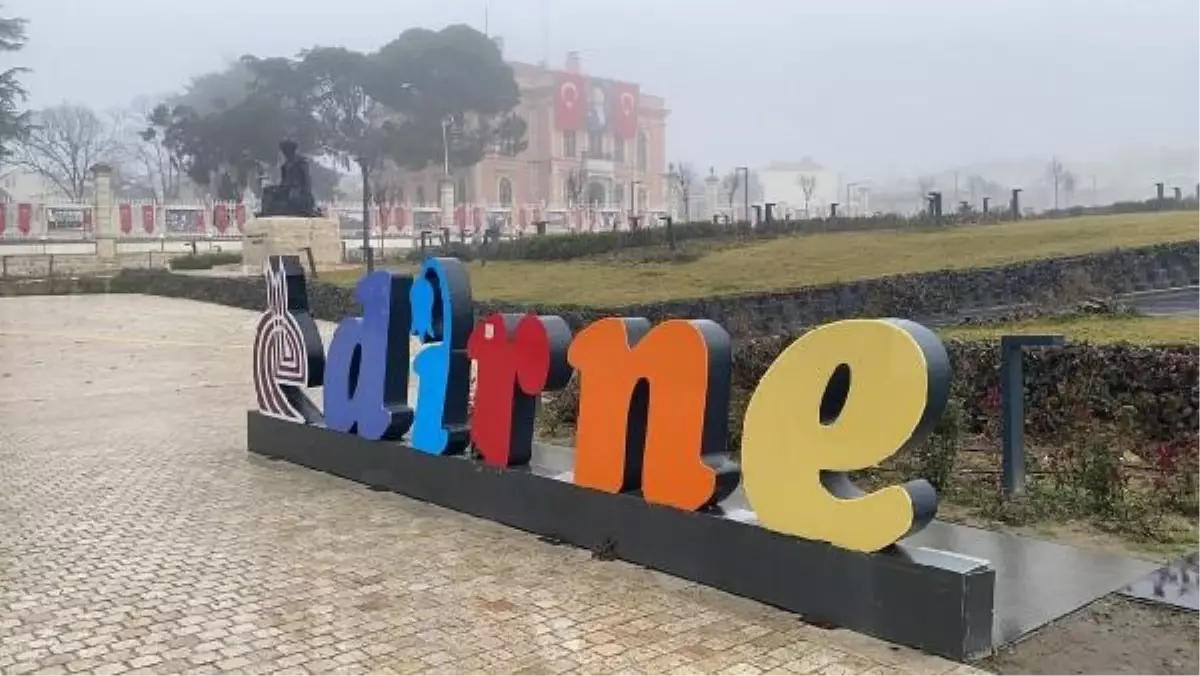 Edirne'de Yoğun Sis Etkili Oldu