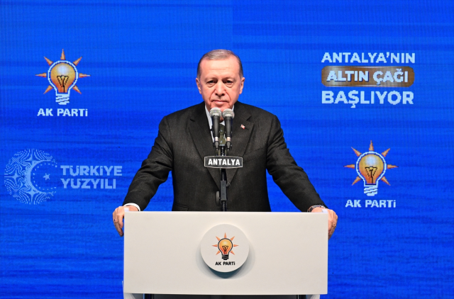 Erdoğan: Bay Kemal'i sırtından hançerlediler, Özgür Efendi'nin de dikkat etmesi lazım