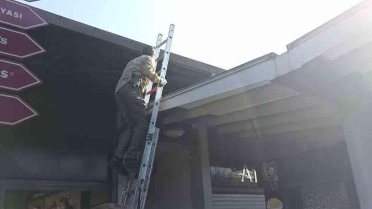 Film gibi soygun! Çatıdaki havalandırmadan girip kuyumcu dükkanını boşalttılar