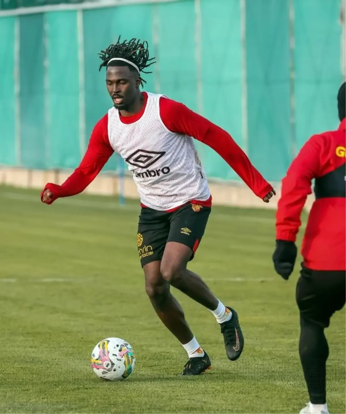 Göztepe'de transfer hareketliliği devam ediyor