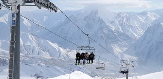Hakkari'deki Alp Disiplini Yarışları Sporcuları Ağırladı