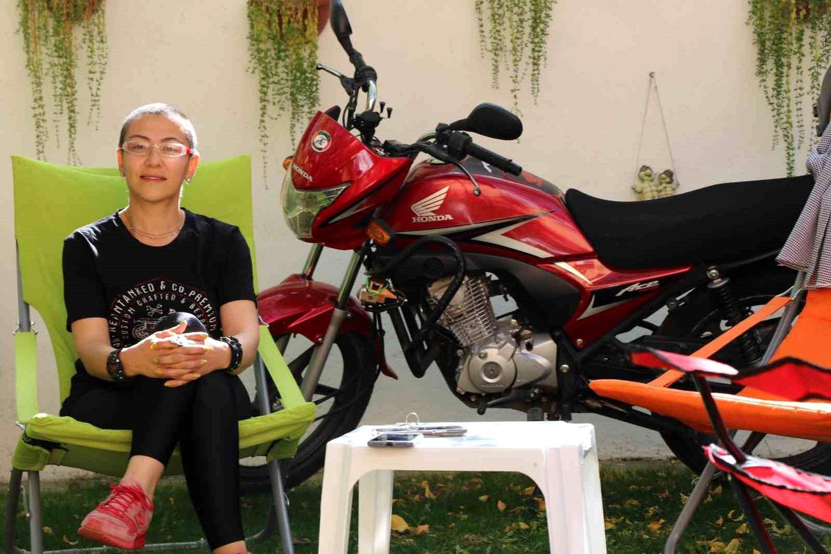 Erzincan'da kansere yenik düşen motosiklet tutkunu Zehra Gök hayatını kaybetti