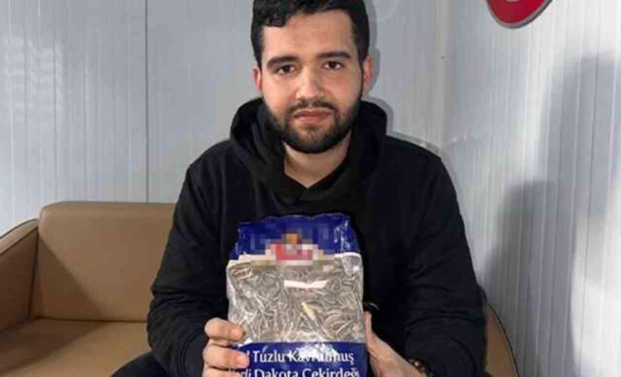 Aldığı paket çekirdeğin içinden sigara izmariti çıktı Aldığı paket çekirdeğin içinden sigara izmariti çıktı