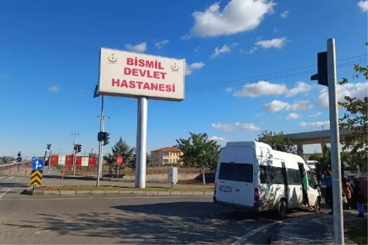 Başıboş köpeklerin saldırısına uğrayan kız çocuğu yaralandı