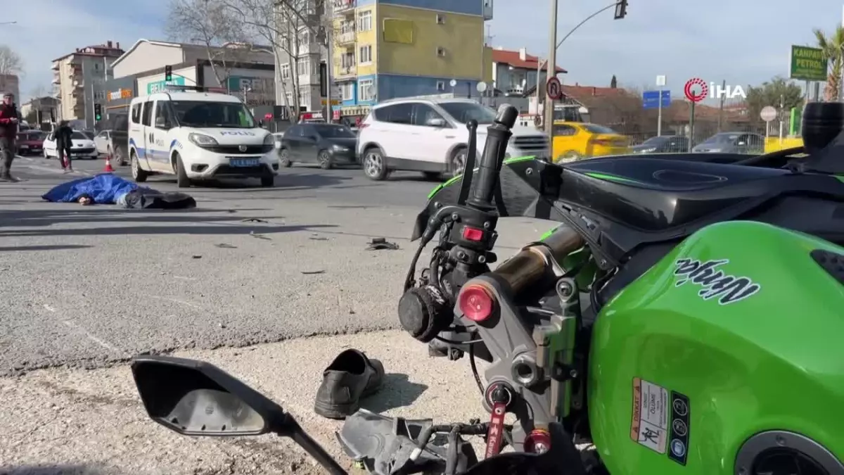 Feci kaza: Çarptığı yaya öldü, motosikletli ise ağır yaralandı