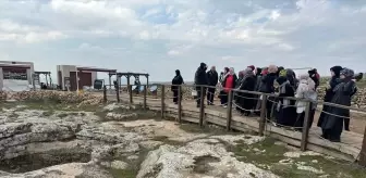 İstanbul Üniversite Öğrencileri Göbeklitepe'yi Ziyaret Etti