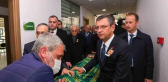 CHP Genel Başkanı Özgür Özel, Celal Dinçer'in kayınpederinin cenazesine katıldı