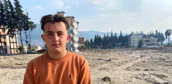 Hatay'da depremde annesini kaybeden genç adam enkaz altından kurtarıldı