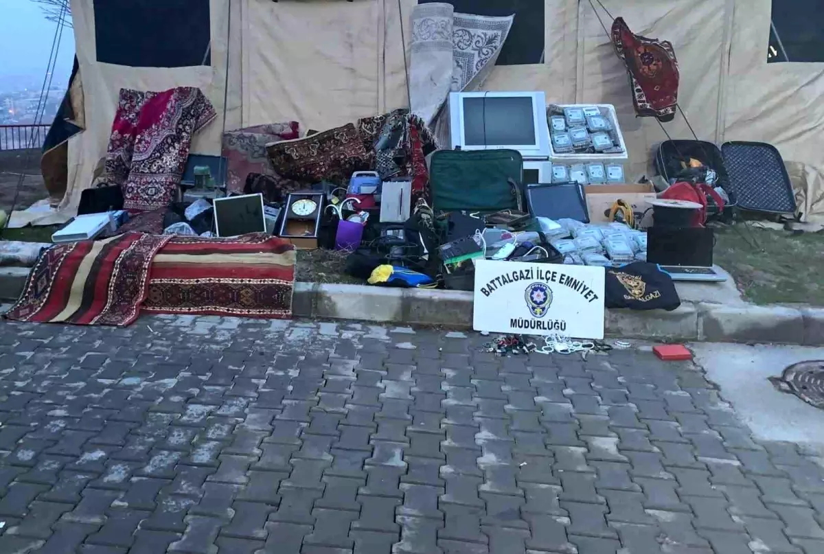 Malatya'da İnşaat Malzemeleri ve Elektronik Eşya Çalan Zanlı Yakalandı