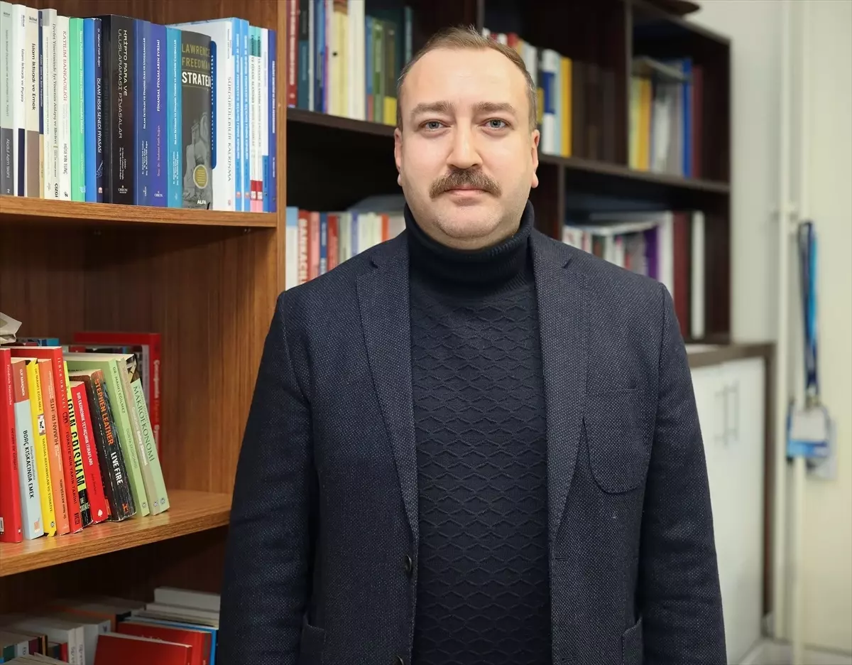 GAÜN Öğretim Üyesi Doç. Dr. Mehmet Akif Destek, dünyanın en başarılı ekonomistleri arasında yer aldı