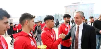 Ağrı Spor Lisesi Şampiyon Sporcuları Coşkuyla Karşılandı