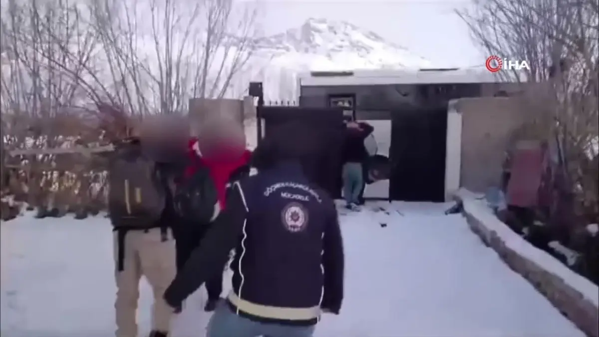Van'da 3 organizatör tutuklandı