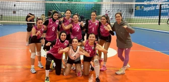 Düzce Üniversitesi Kadın Voleybol Takımı Bölgesel Lig Grup Müsabakalarında Şampiyon Oldu